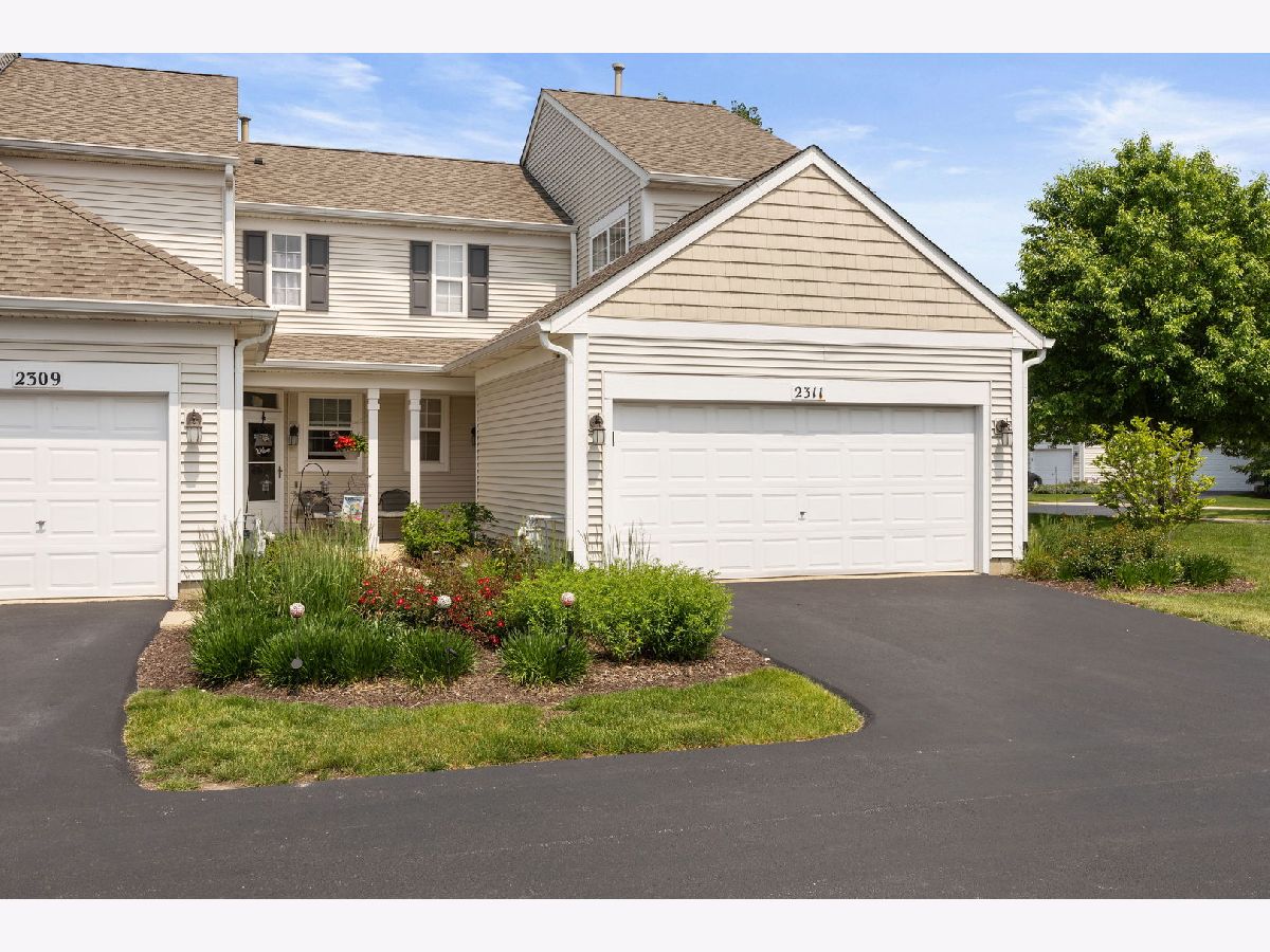 Townhomes & Condos Sold Windridge Naperville Illinois, 2311 Sheehan