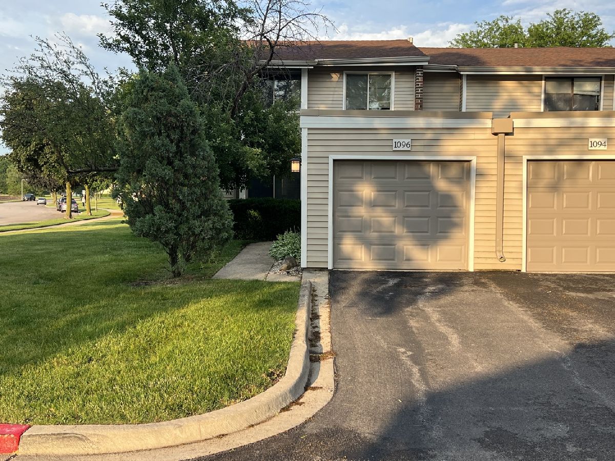 Townhomes Sold Timberlake Aurora Illinois, 1096 Cascade