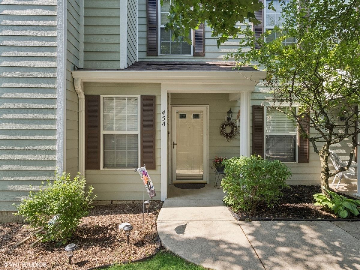 Townhomes & Condos & Homes Sold Manors Of Oak Knoll Streamwood Illinois, 45 Tyler