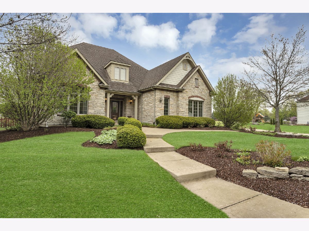 Homes Sold Tanglewood Hills Batavia Illinois, 2559 Bird