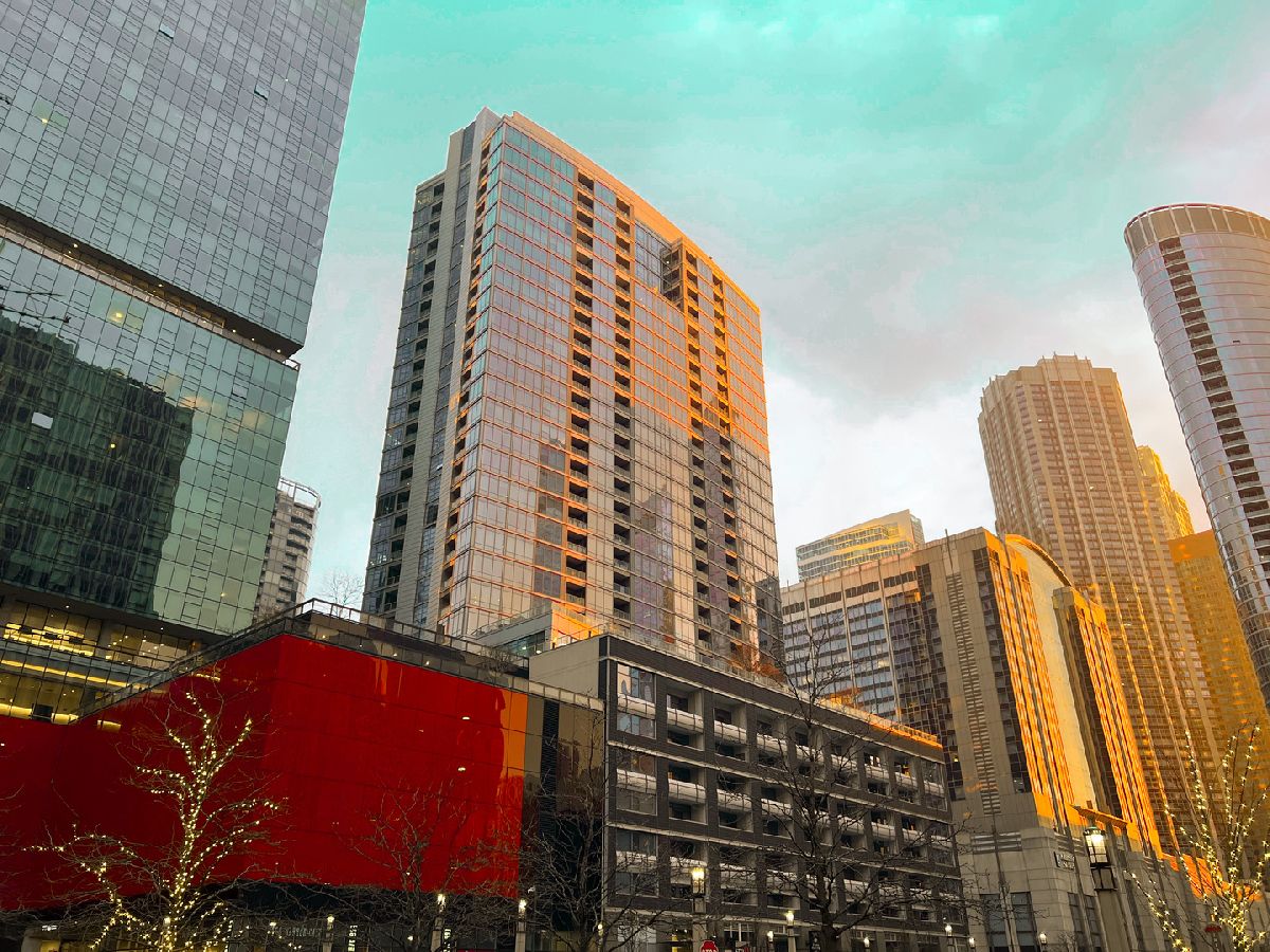 Condominiums Sold Fairbanks At Cityfront Chicago Illinois, 240 Illinois