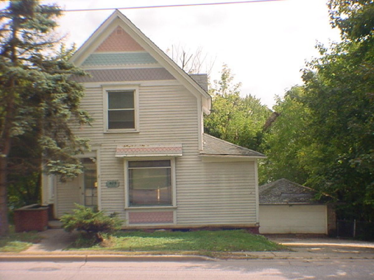  Rented Algonquin Illinois, 409 Main