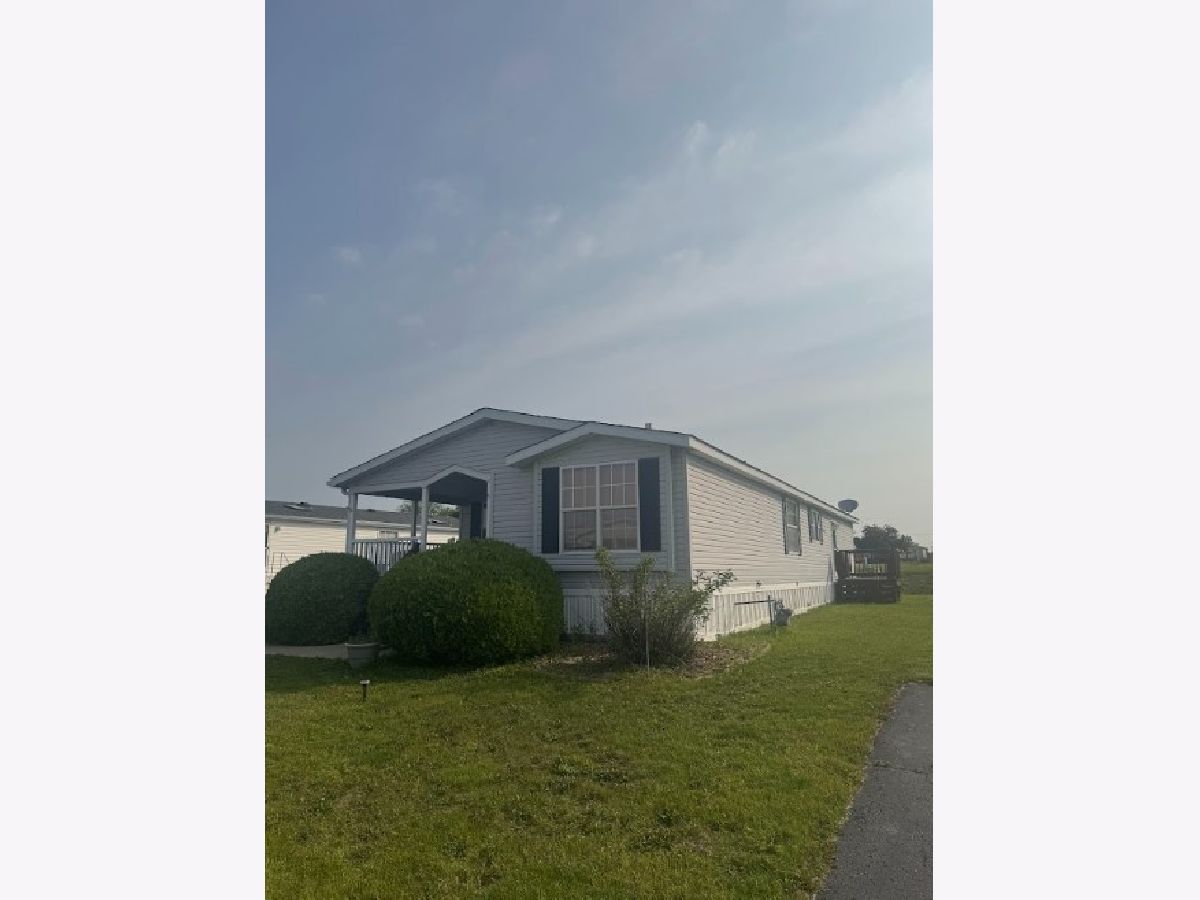  Sold Beecher Illinois, 24 Cynthia