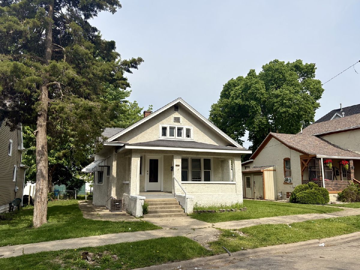  Sold Kankakee Illinois, 153 Entrance