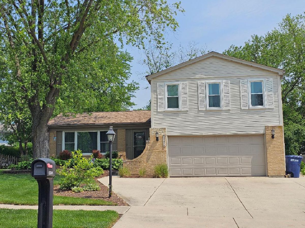Homes & Townhomes & Condos Sold Steeple Run Naperville Illinois, 6S141 Park Meadow