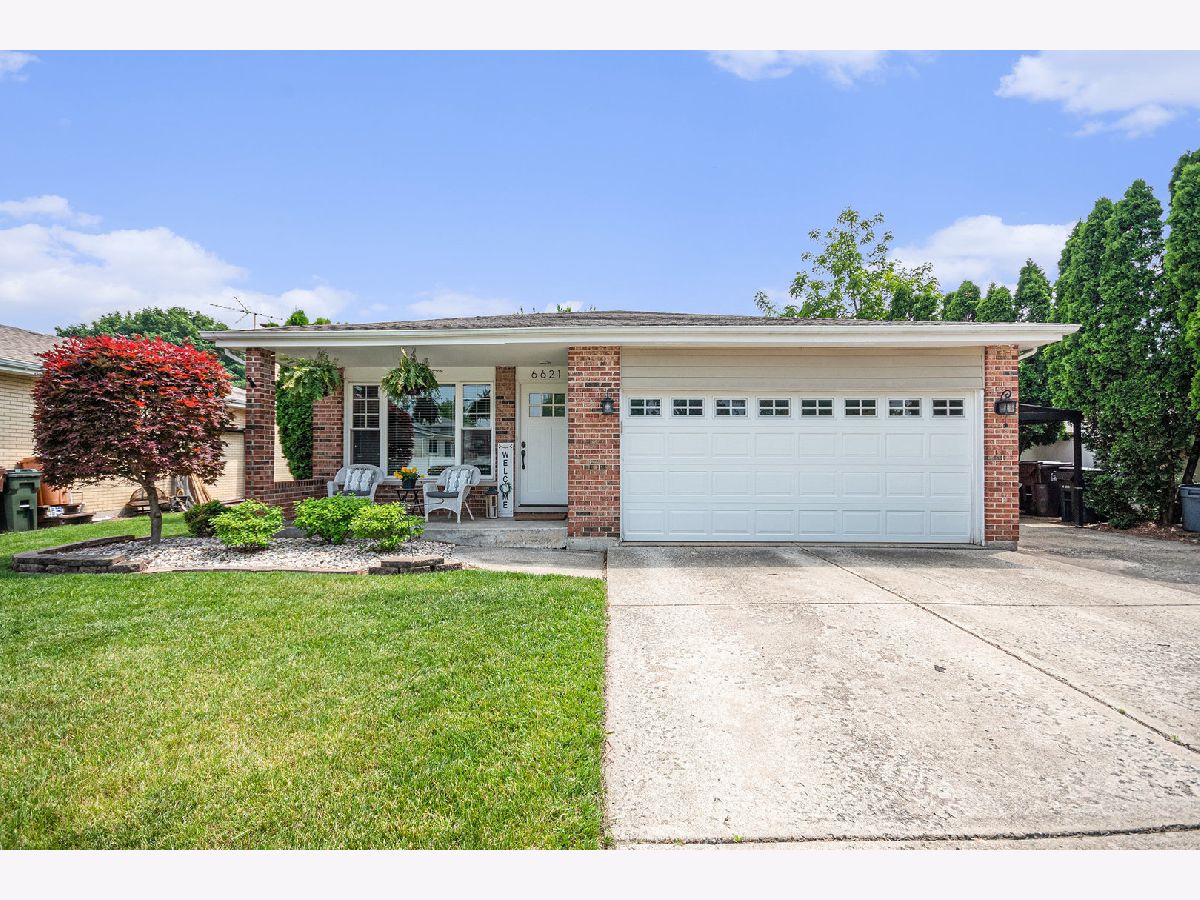  Sold Oak Forest Illinois, 6621 Victoria