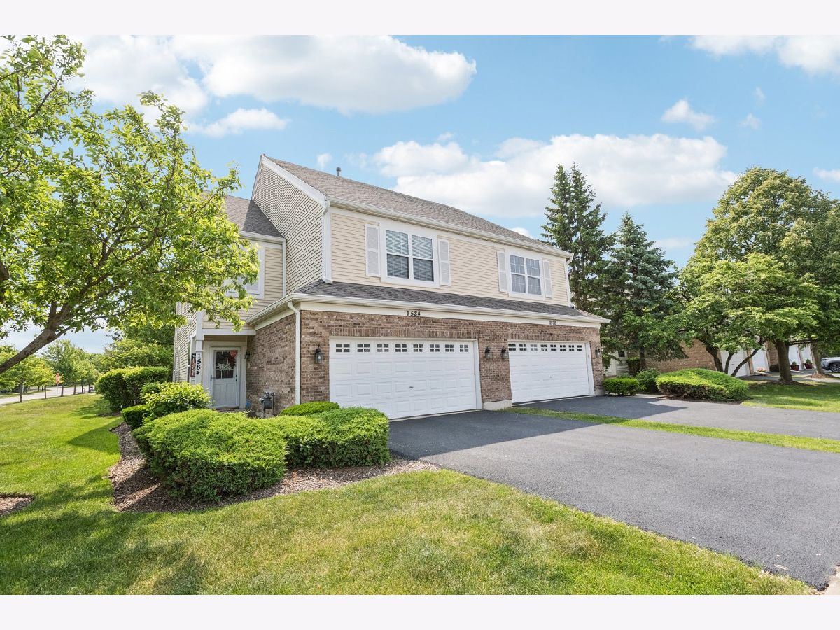 Townhomes Sold Park Place Crystal Lake Illinois, 1578 Glacier