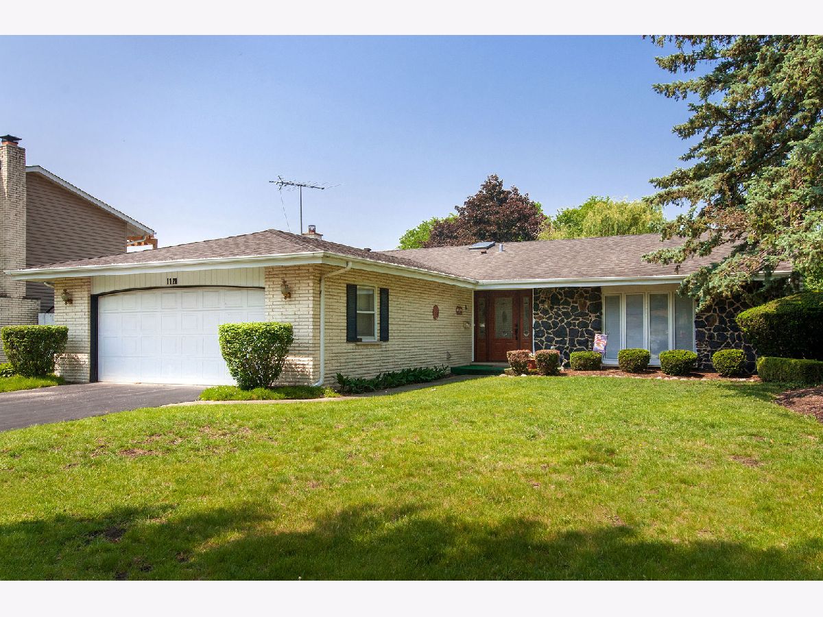 Homes For Sale English Valley Palatine Illinois, 1128 King Charles Court