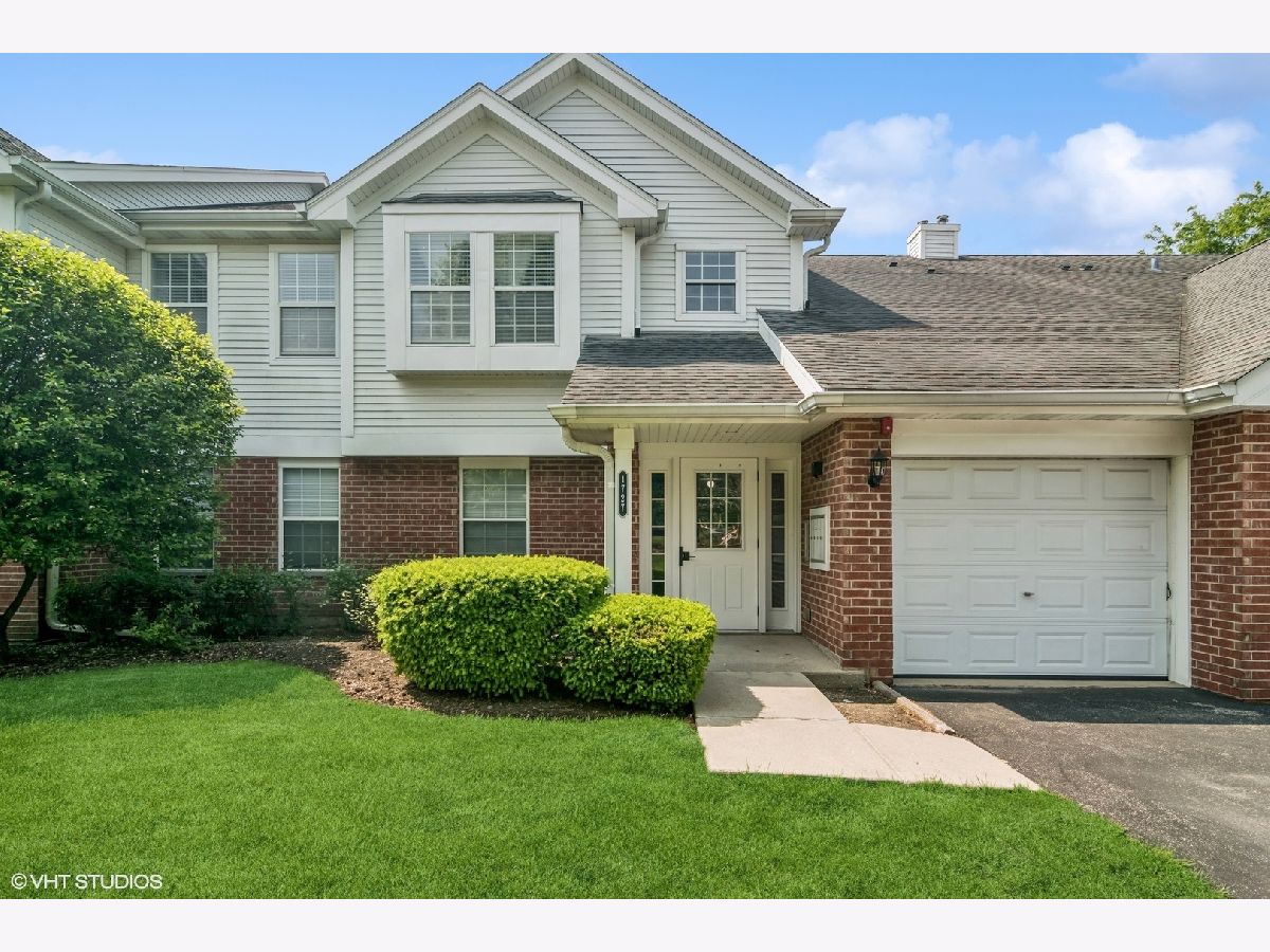 Condominiums Sold Arlington Trails Arlington Heights Illinois, 1727 Hawkes