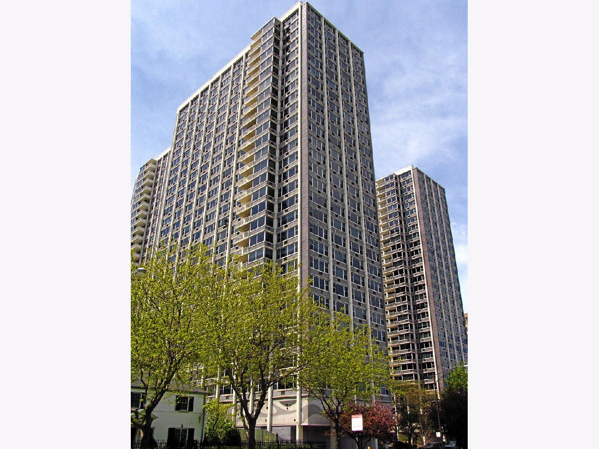 Condominiums Rented Imperial Towers Chicago Illinois, 4250 Marine