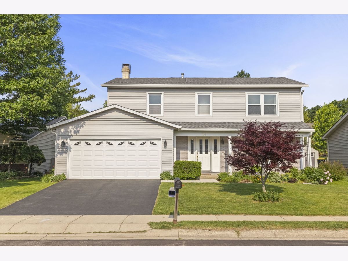Homes & Condominiums Sold Western Trails Carol Stream Illinois, 926 Navajo