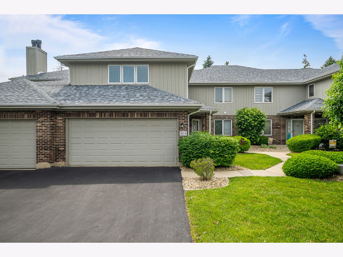 Townhomes & Condos Sold Silver Lake Villas Orland Park Illinois, 8964 Dublin