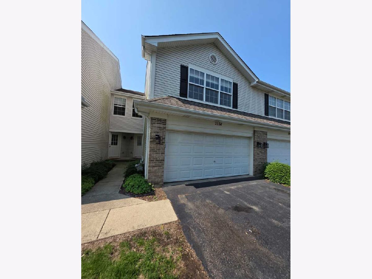 Townhomes & Condos Rented Park Avenue Aurora Illinois, 2338 Stoughton