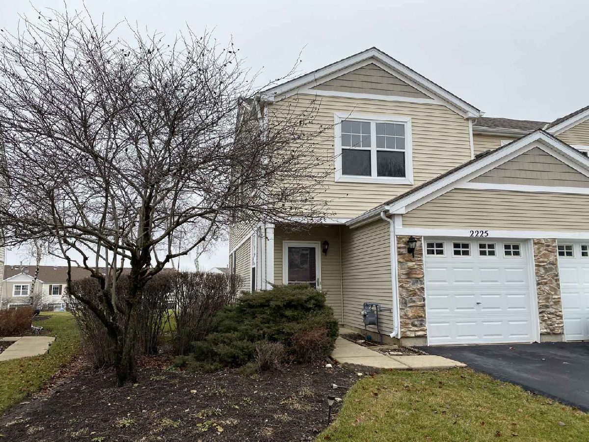  Rented Carpentersville Illinois, 2225 Flagstone