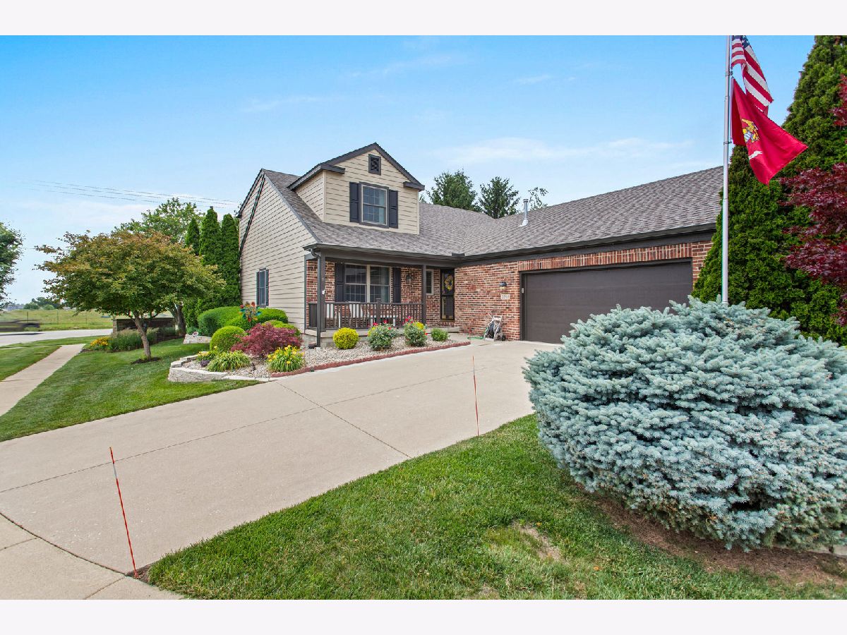 Homes & Condominiums Sold Greystone Champaign Illinois, 2910 Greystone