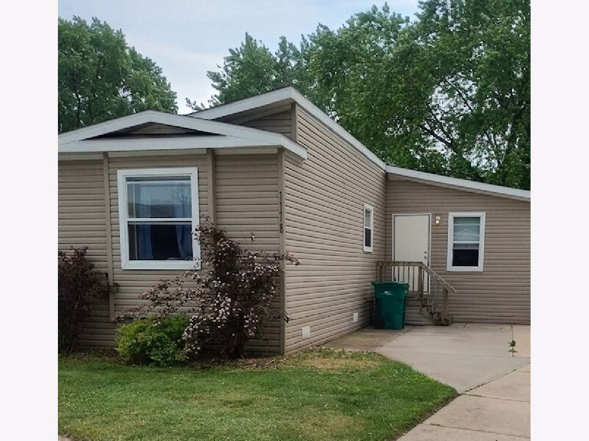 Homes Sold Willow Lake Estates Elgin Illinois, 1178 Candida