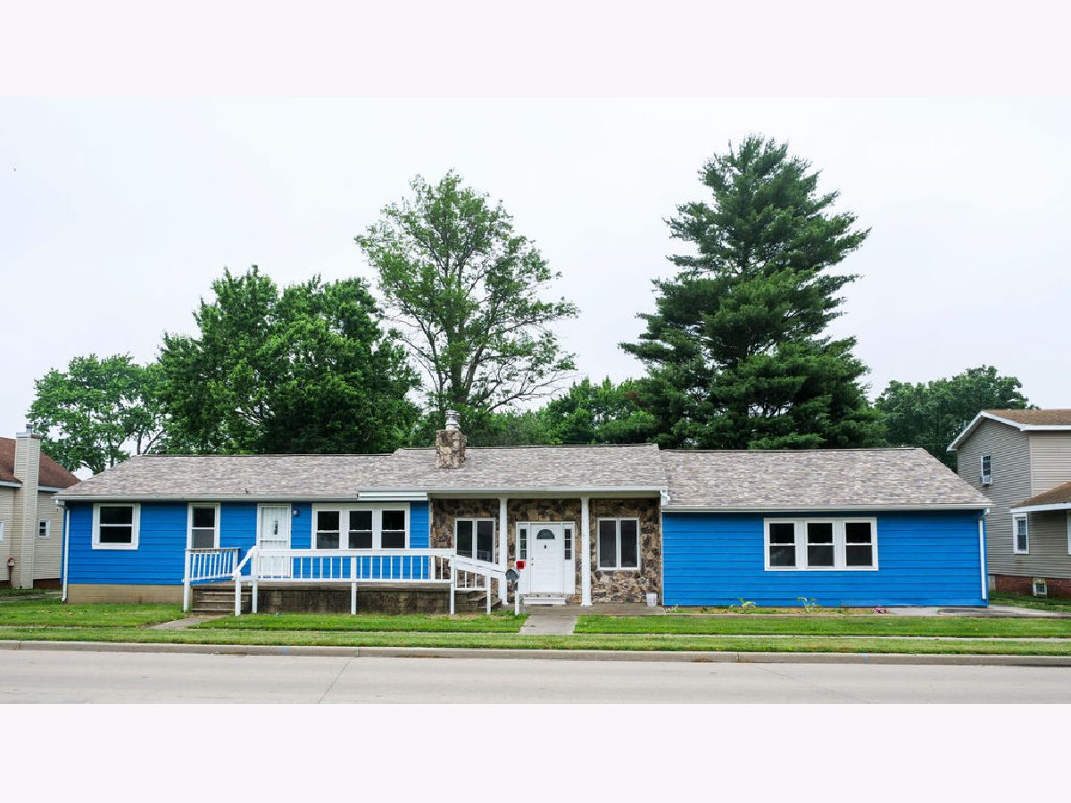  For Sale Villa Grove Illinois, 510 W Harrison Street