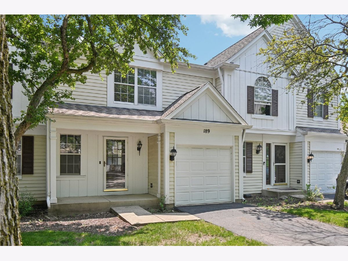 Townhomes & Condos & Homes Sold Diamond Bay Aurora Illinois, 189 Port Royal