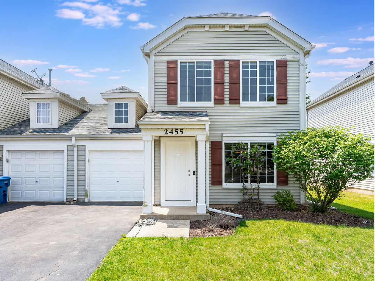 Townhomes & Homes Sold Montgomery Crossings Montgomery Illinois, 2455 Hillsboro