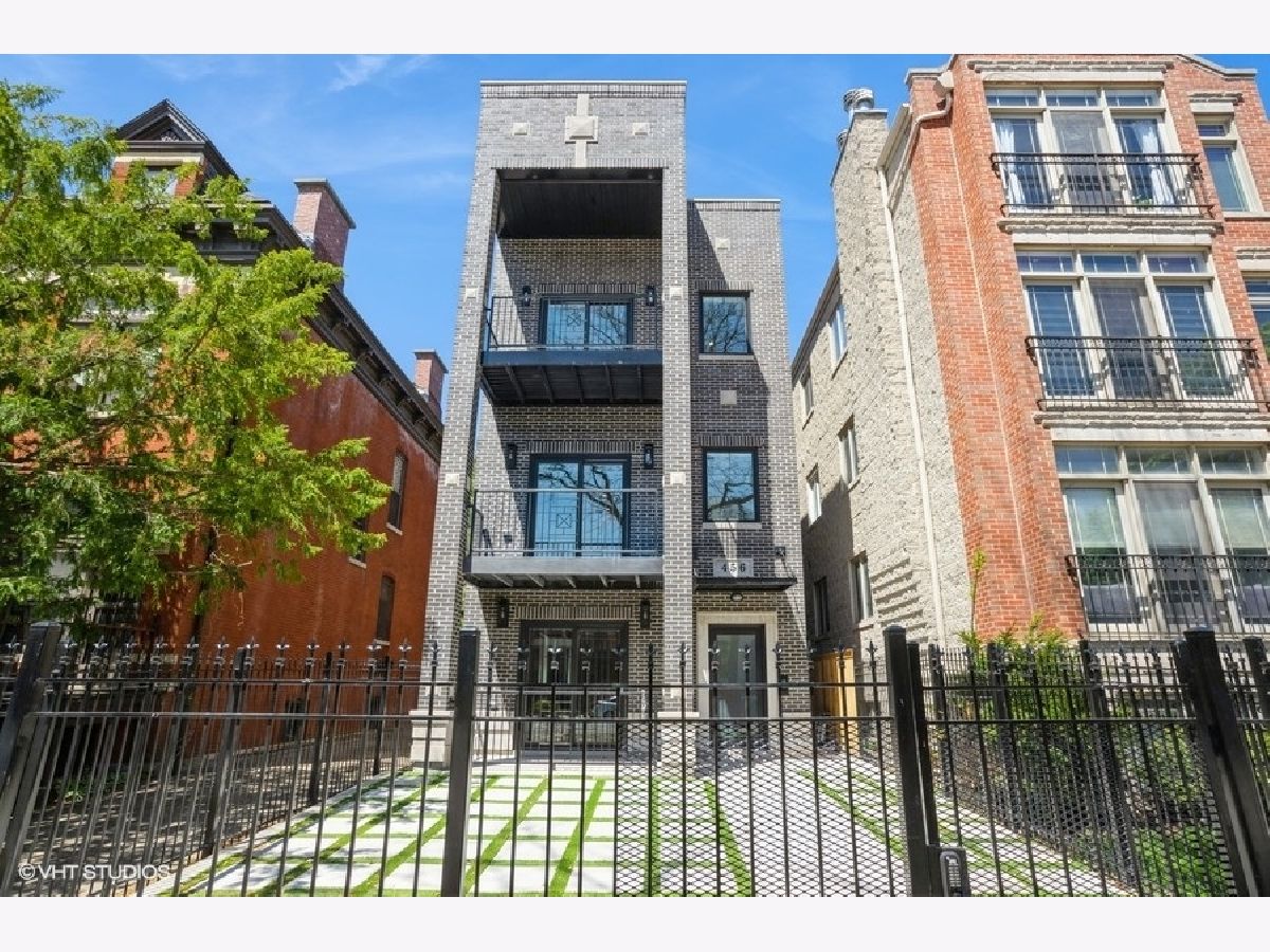 Condos & Townhomes & Homes For Sale Bronzeville Chicago Illinois, 456 Oakwood Boulevard