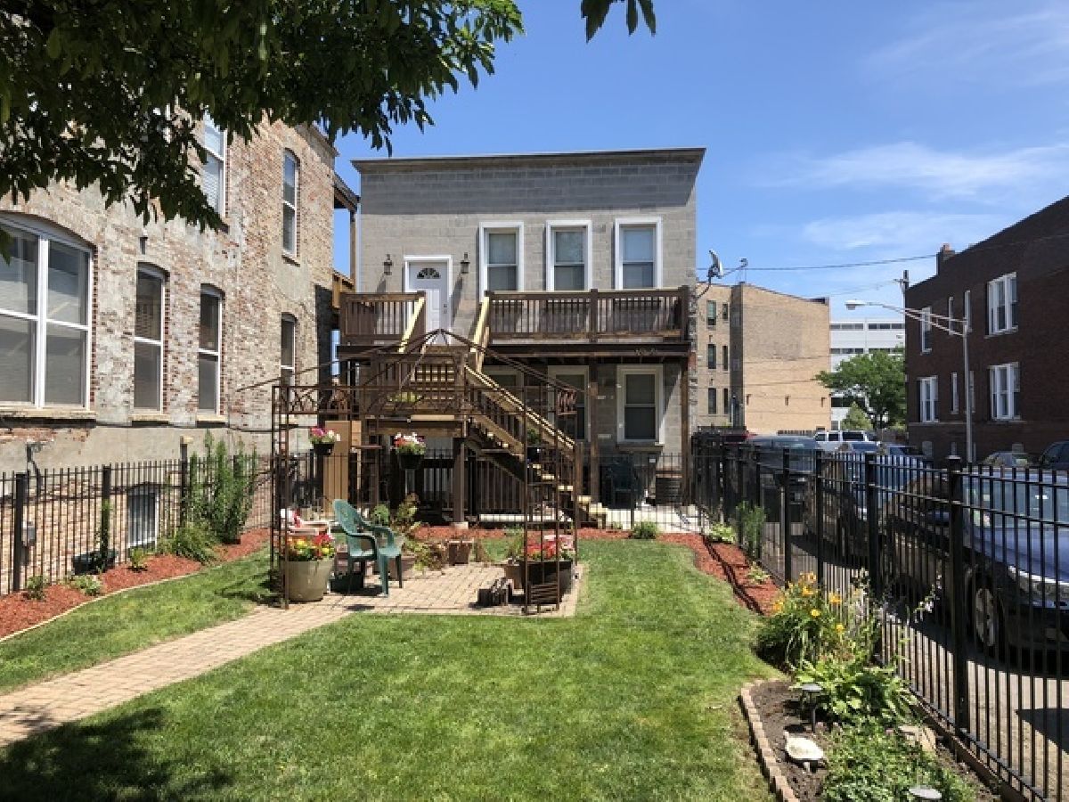 Condominiums & Homes Rented Tri-taylor Chicago Illinois, 1027 Oakley