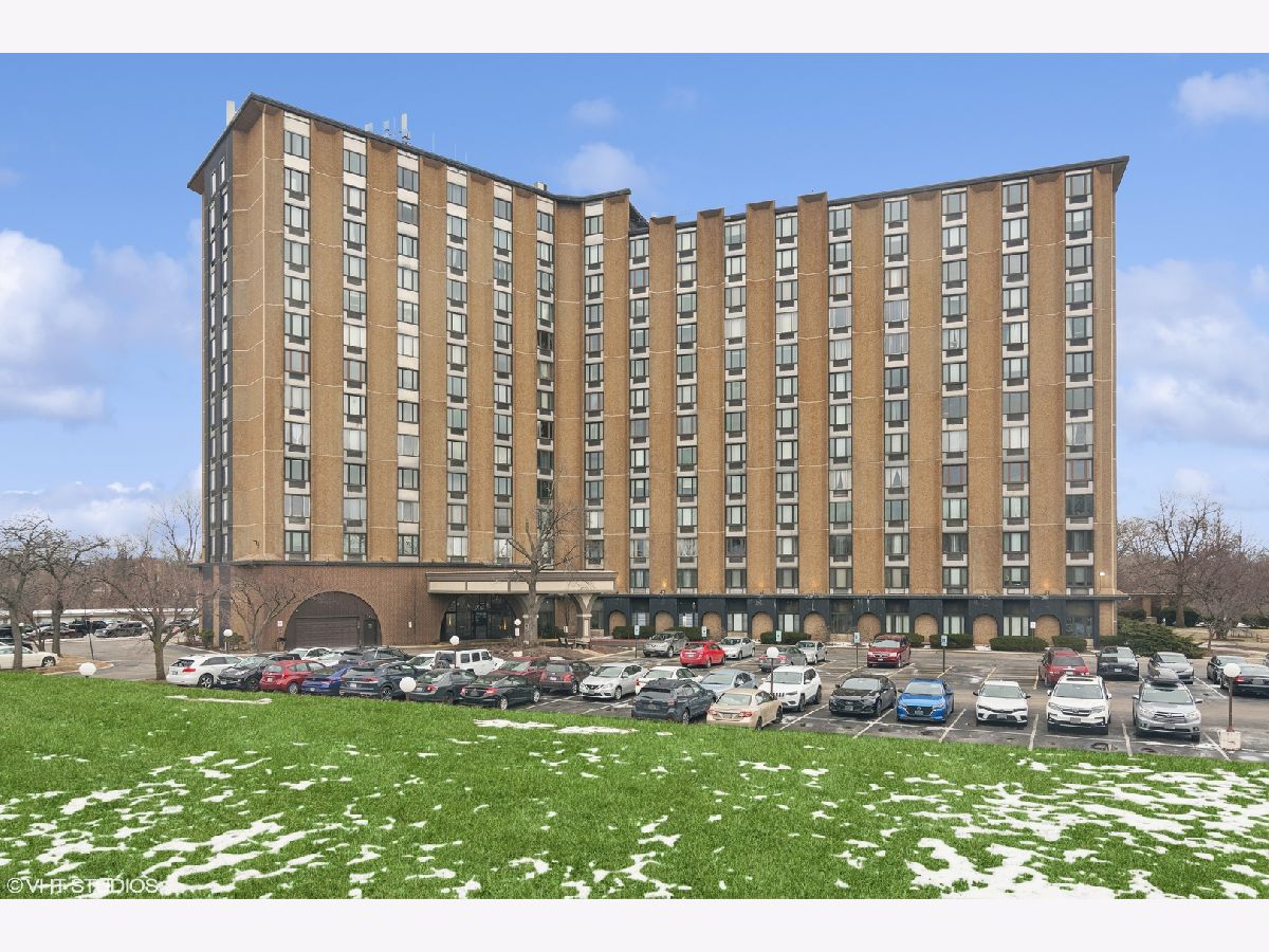  Rented Palatine Illinois, 1 Renaissance