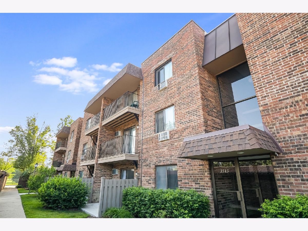 Condominiums & Homes Sold Glenview Courts Glenview Illinois, 3515 Central