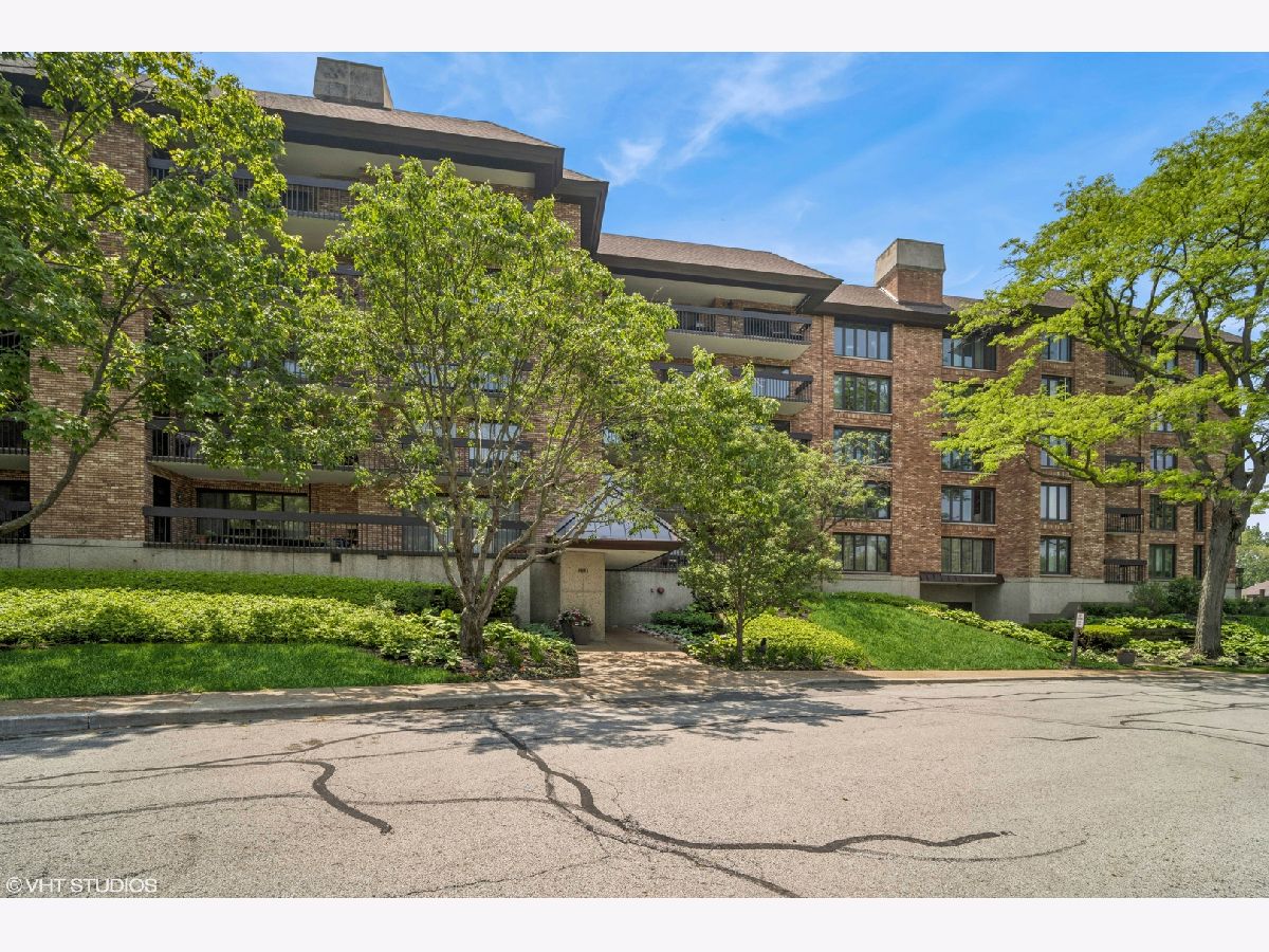 Condos & Townhomes & Homes Sold Mission Hills Northbrook Illinois, 3851 Mission Hills