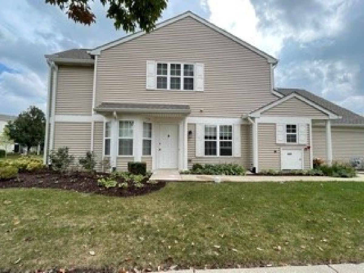 Townhomes & Condos Rented Windridge Naperville Illinois, 2604 Sheehan