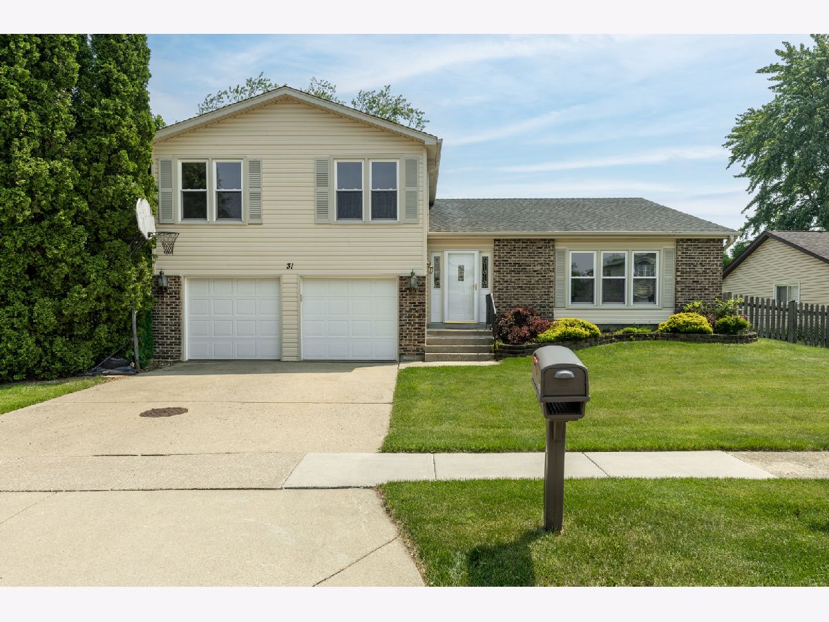 Homes & Townhomes Sold Westlake Glendale Heights Illinois, 31 Devon