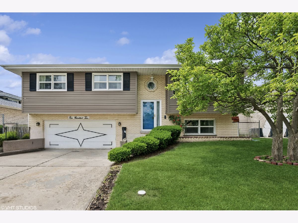Homes & Townhomes Sold Highview Park Addison Illinois, 102 Grant