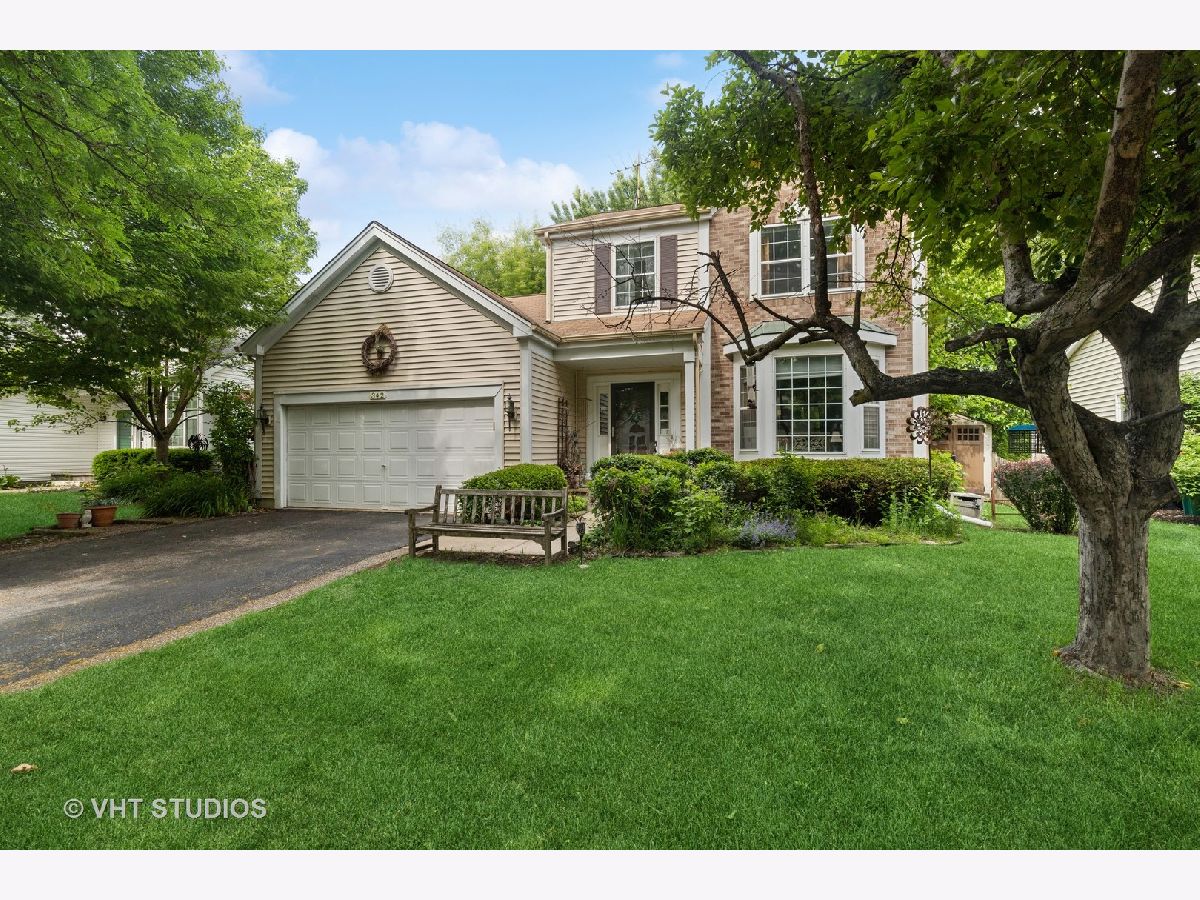 Townhomes & Homes Sold College Trail Grayslake Illinois, 342 Buckingham