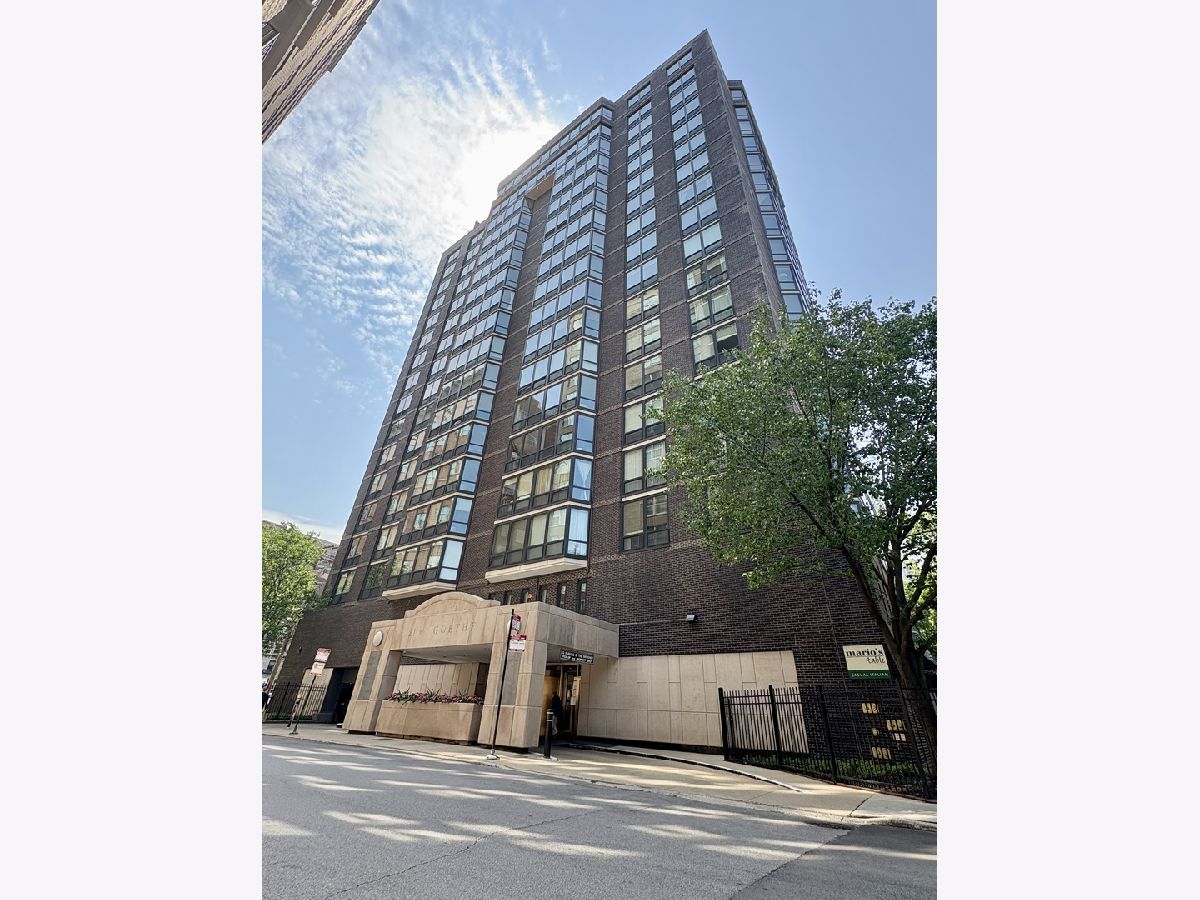 Condominiums Sold Hanover House Chicago Illinois, 21 Goethe