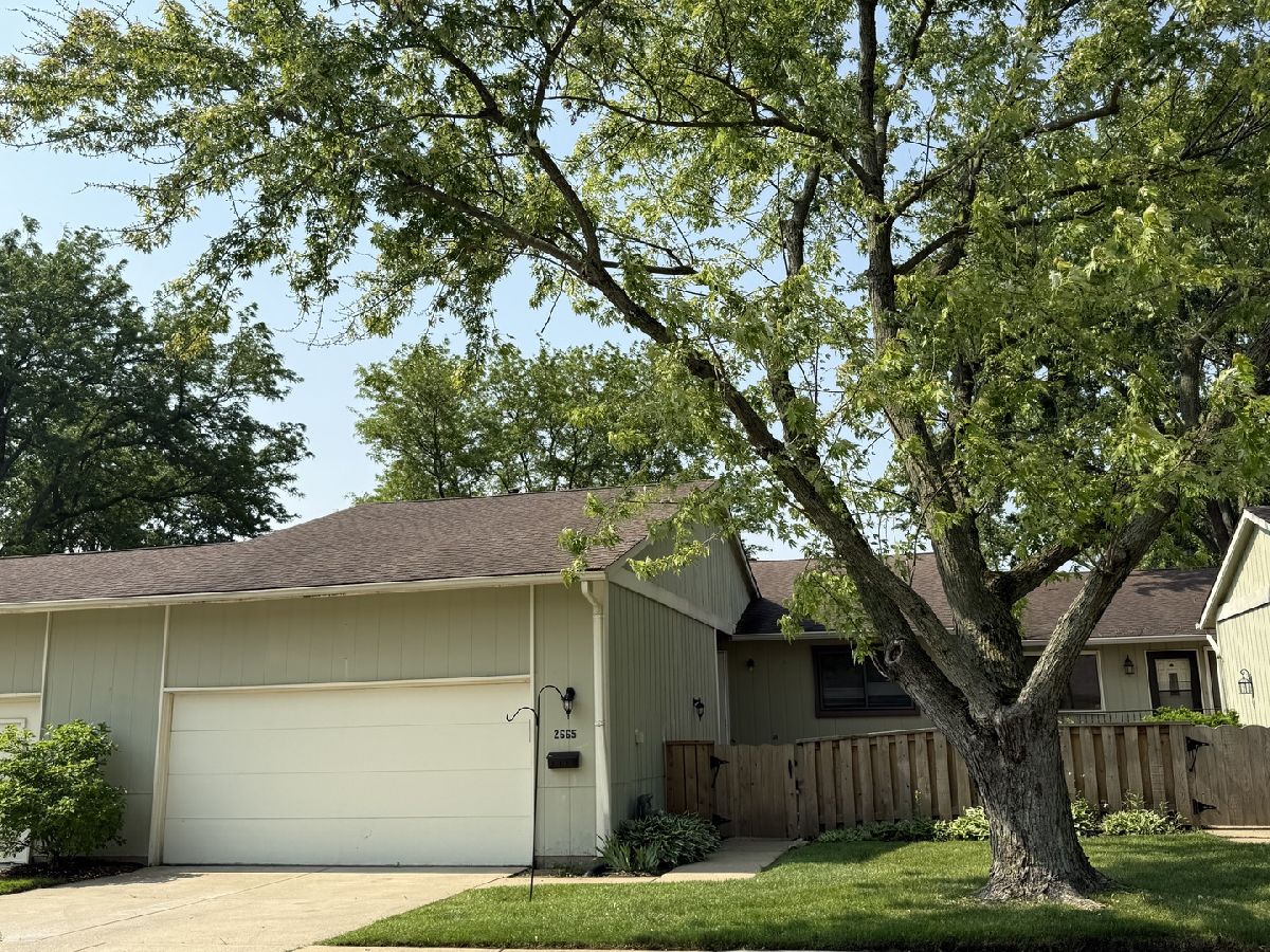  Rented Woodridge Illinois, 2665 Sumac