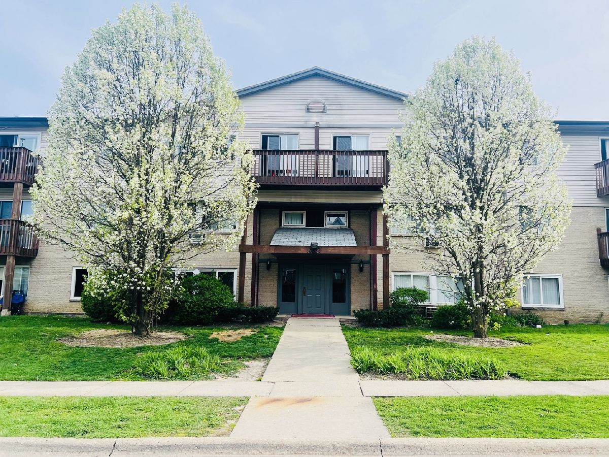  Sold Mundelein Illinois, 655 Deepwoods