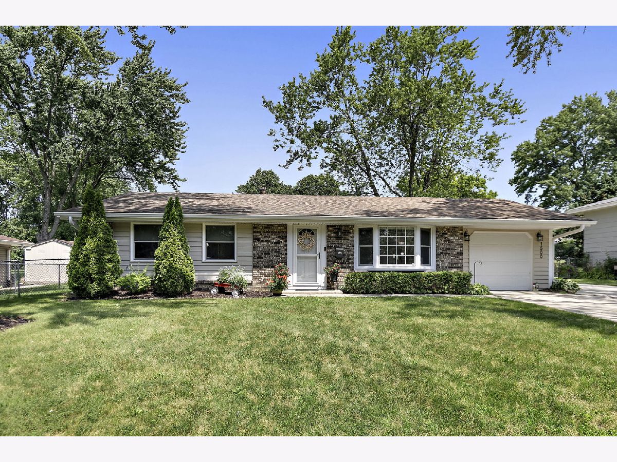 Homes & Condos & Townhomes Sold Weathersfield Schaumburg Illinois, 1500 Princeton