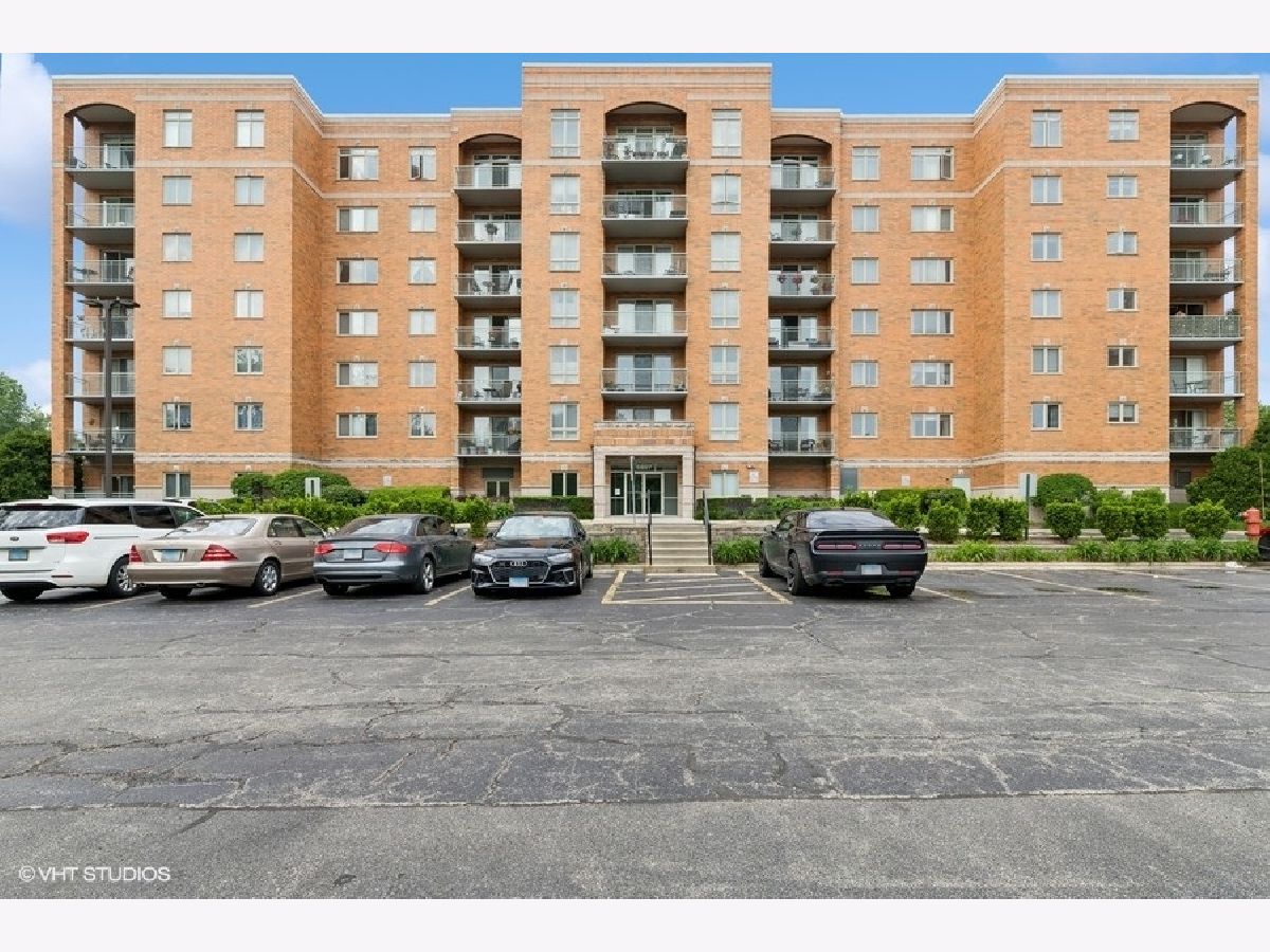 Condominiums Sold Eagle Point Niles Illinois, 6807 Milwaukee