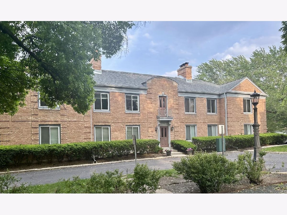 Condominiums Rented Citadel Northbrook Illinois, 1499 Shermer