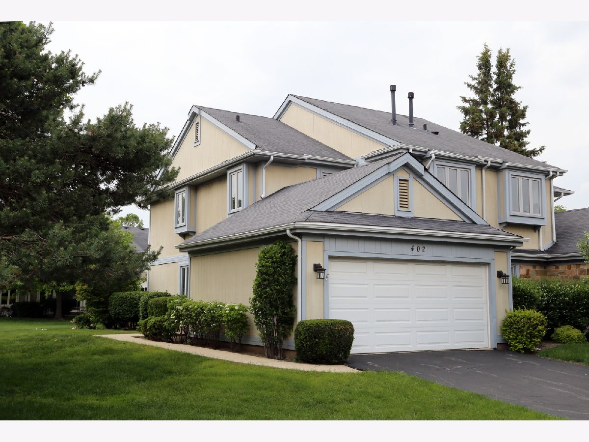 Townhomes For Sale Park East Deerfield Illinois, 402 Catbird Lane