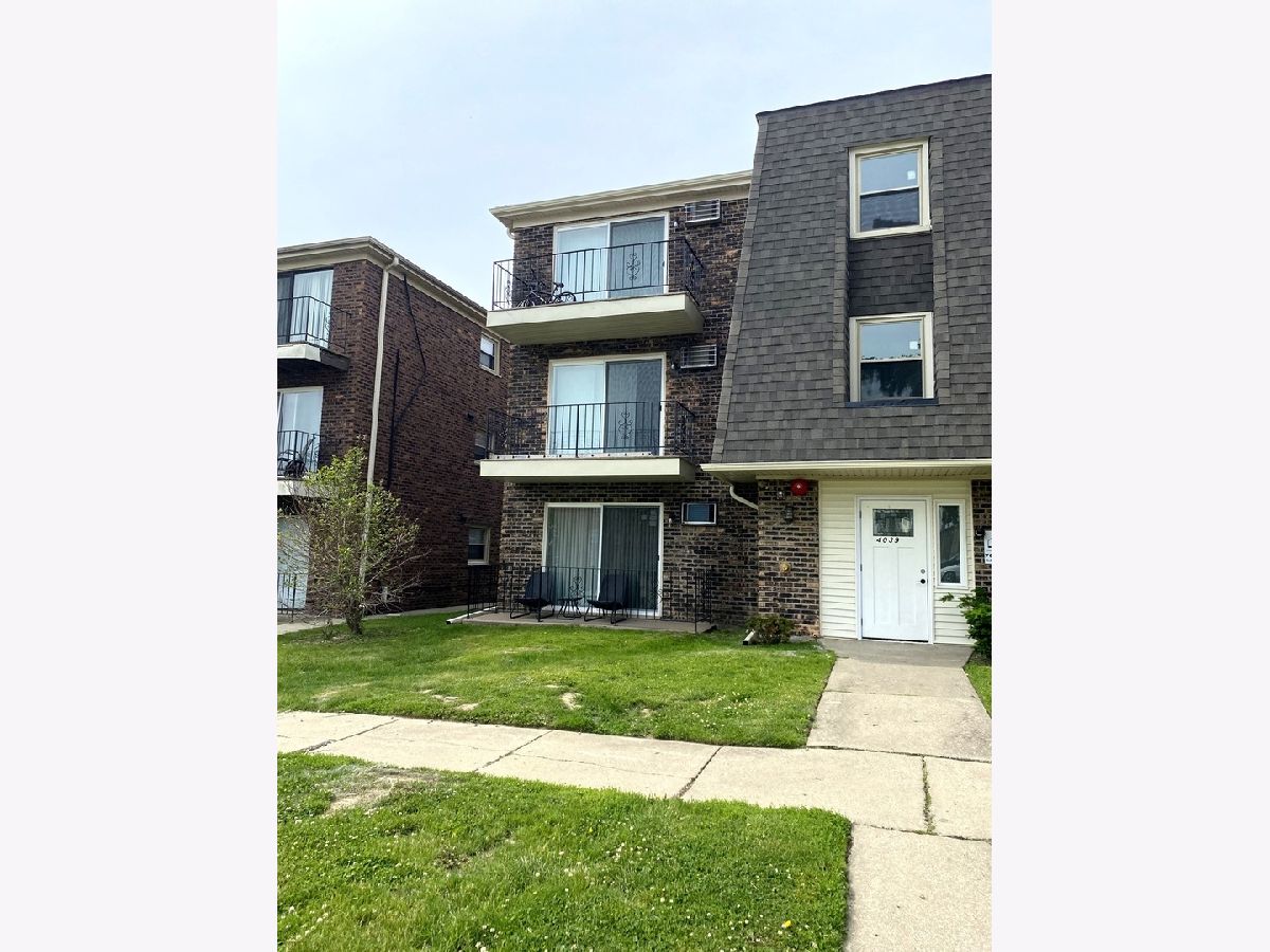  Rented Alsip Illinois, 4039 119th