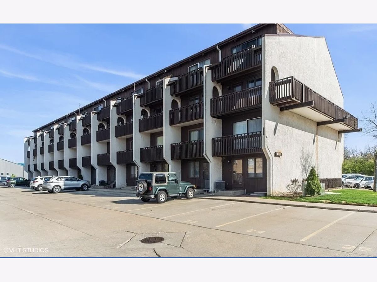  Rented Niles Illinois, 6660 Woodriver