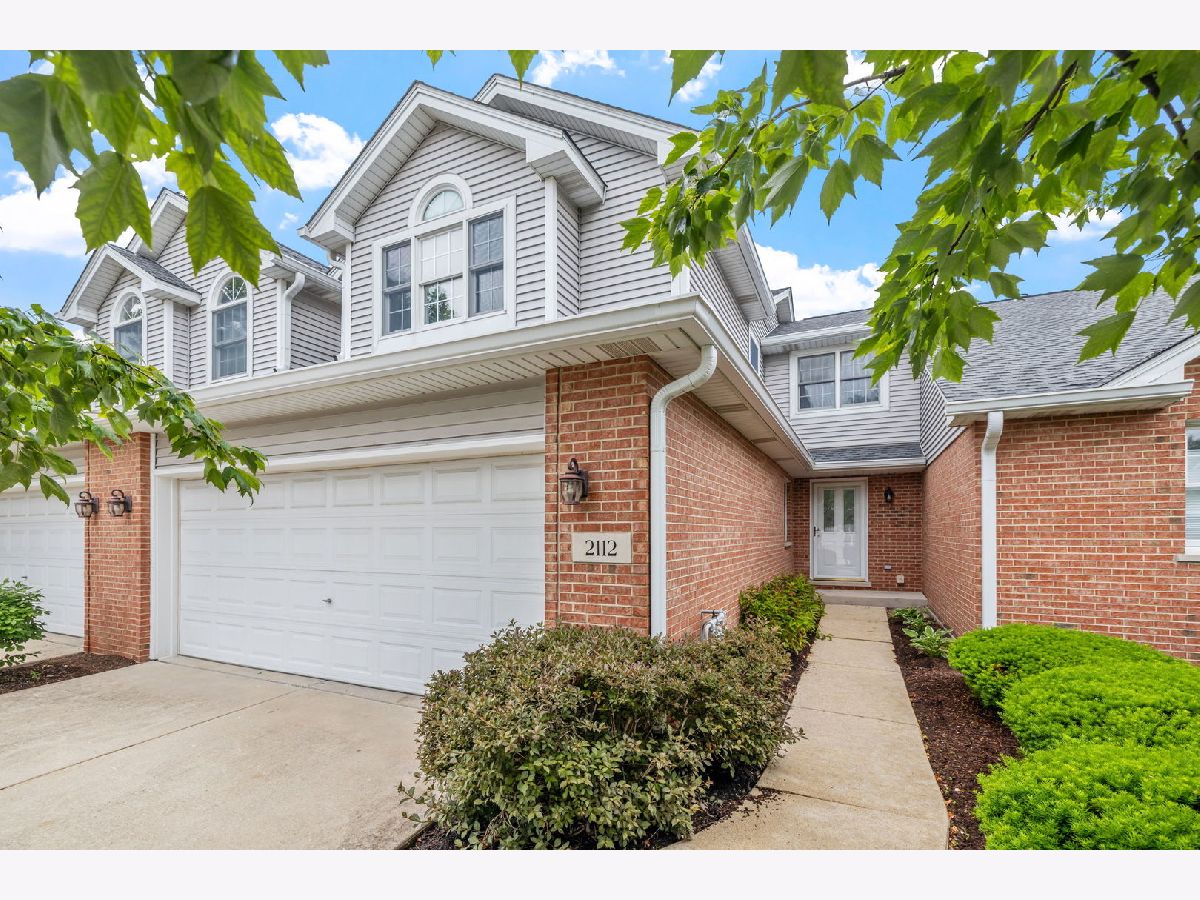 Townhomes Sold Water Tower Reserve Woodridge Illinois, 2112 Prairie