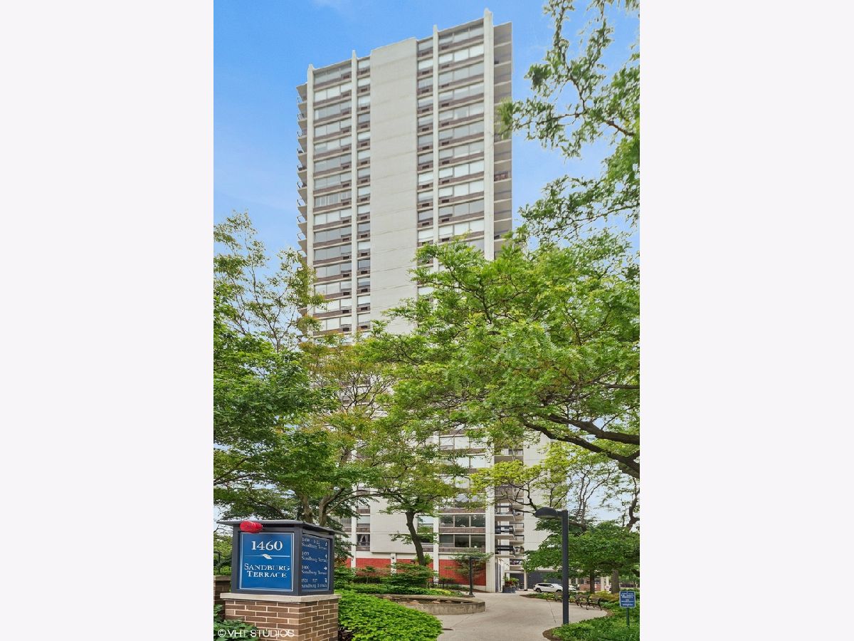 Condos & Townhomes Sold Sandburg Village Chicago Illinois, 1460 Sandburg