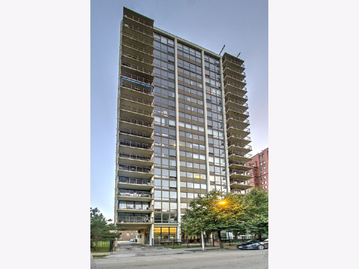 Rented Chicago Illinois, 6701 Crandon