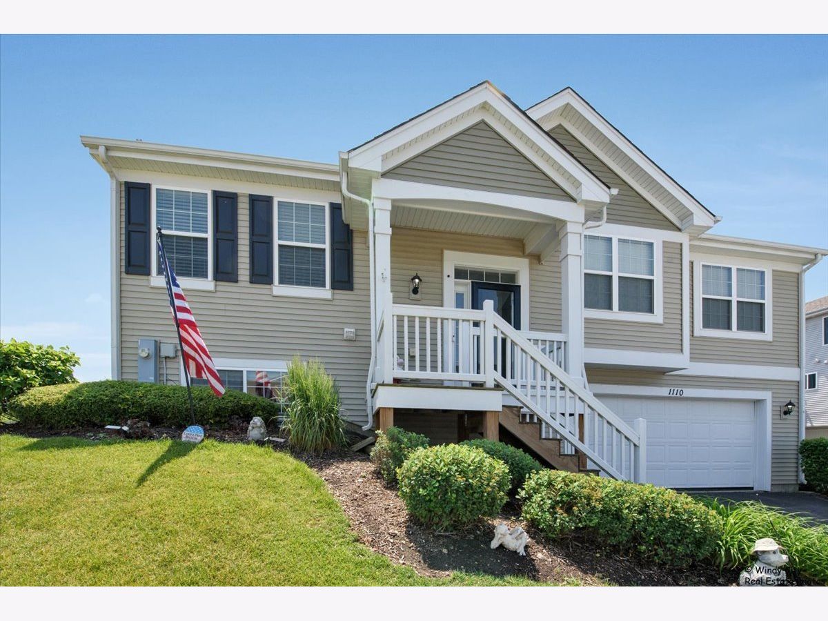  Rented Pingree Grove Illinois, 1110 Sapphire
