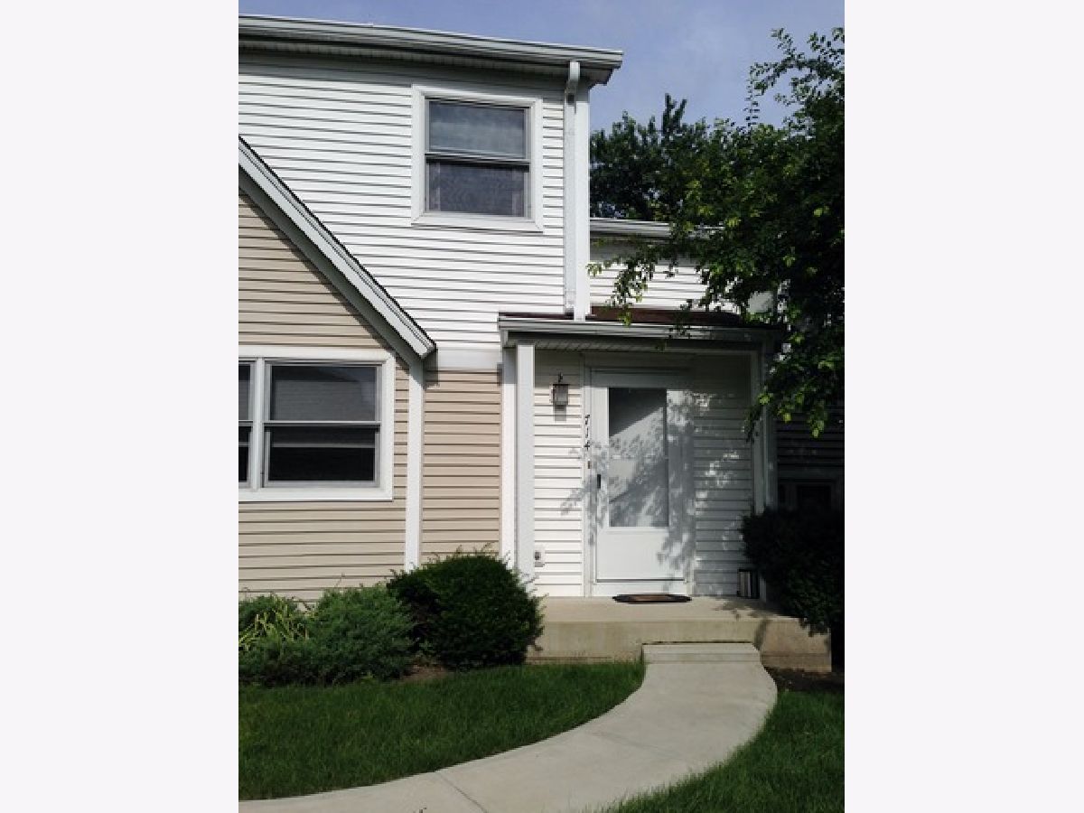  Rented Deerfield Illinois, 714 Inverrary