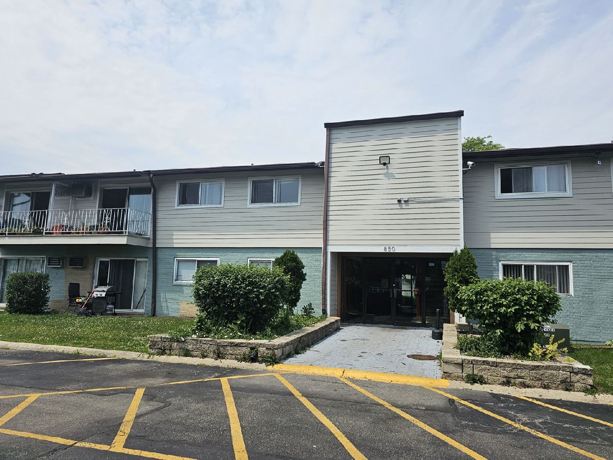 Condominiums Sold Old Willow Falls Prospect Heights Illinois, 850 Old Willow