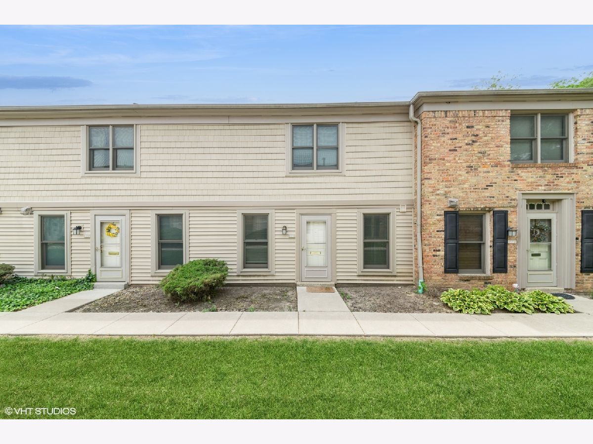 Townhomes & Condos Sold Hilldale Hoffman Estates Illinois, 1841 Sessions Walk