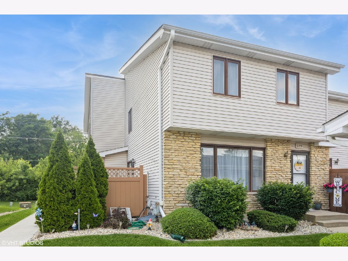 Townhomes & Condos & Homes Sold Windemere West New Lenox Illinois, 625 Northgate