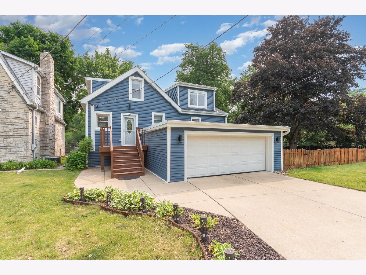 Homes Sold Fox River View Algonquin Illinois, 1237 Fox River